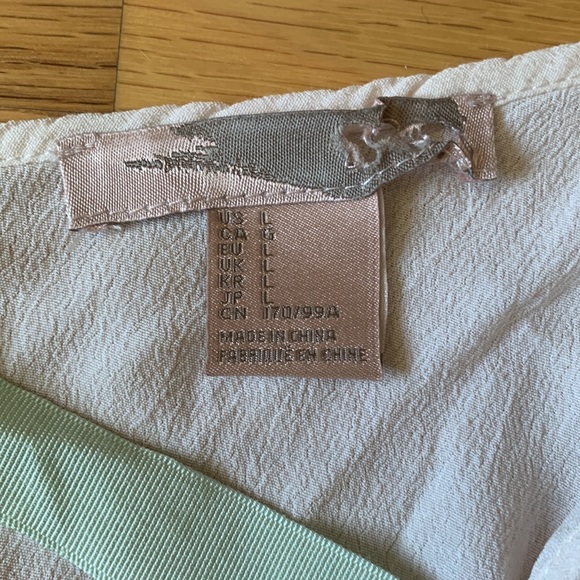 ❗️FREE Colorblock Back-tie Top📍with $25 purchase📍 MUST BUNDLE - Picture 4 of 12